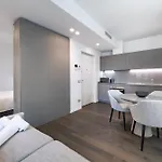 Apartamento Palazzo La Cortesella - Modern Design & Location