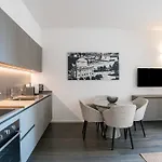 Apartamento Palazzo La Cortesella - Modern Design & Location *