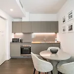 Palazzo La Cortesella - Modern Design & Location Apartamento Como