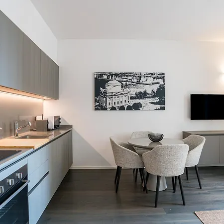 Apartmán Palazzo La Cortesella - Modern Design & Location *