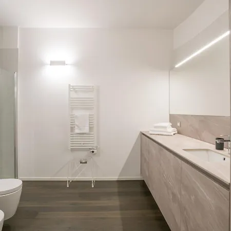 Palazzo La Cortesella - Modern Design & Location Apartmán