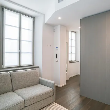 Palazzo La Cortesella - Modern Design & Location *