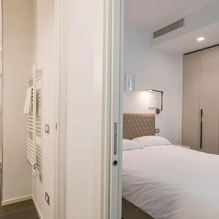 Palazzo La Cortesella - Modern Design & Location