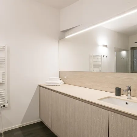 Apartmán Palazzo La Cortesella - Modern Design & Location