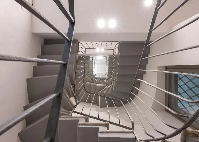 Apartament Palazzo La Cortesella - Modern Design & Location