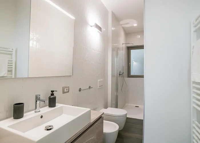 Apartament Palazzo La Cortesella - Modern Design & Location