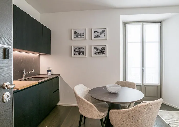 Apartament Palazzo La Cortesella - Modern Design & Location