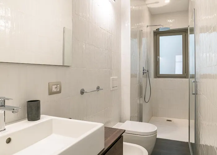 Apartament Palazzo La Cortesella - Modern Design & Location *