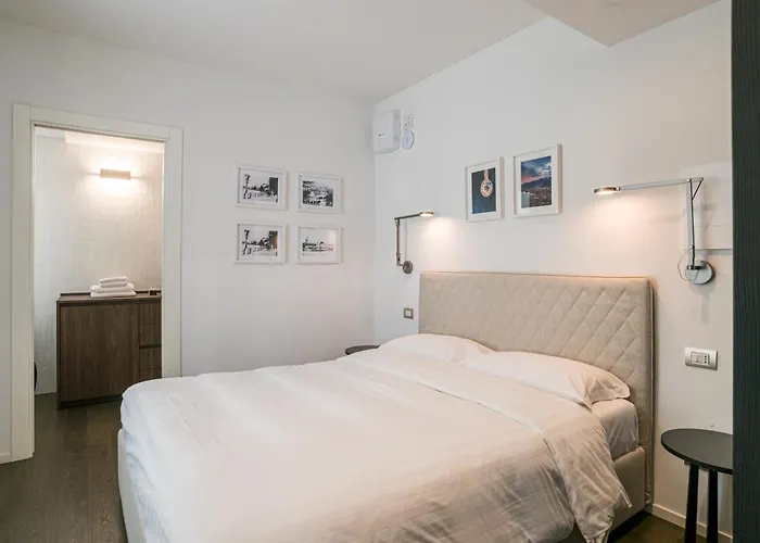Apartament Palazzo La Cortesella - Modern Design & Location *