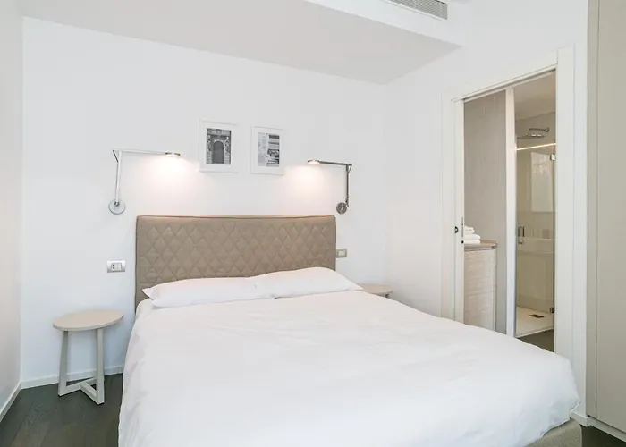 Palazzo La Cortesella - Modern Design & Location Apartament Como