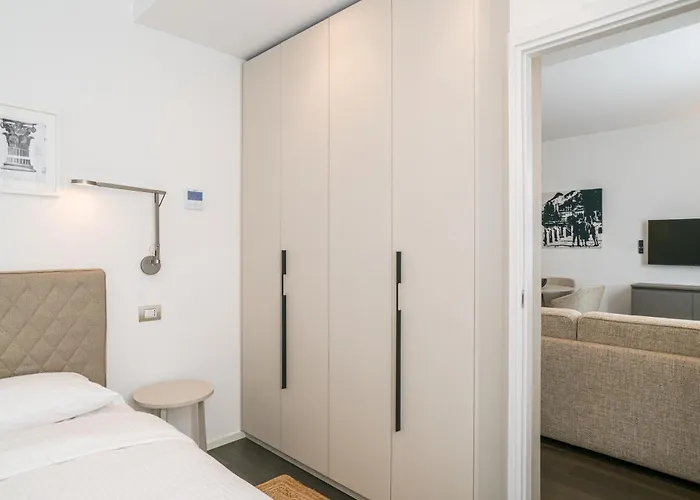 Palazzo La Cortesella - Modern Design & Location Apartament