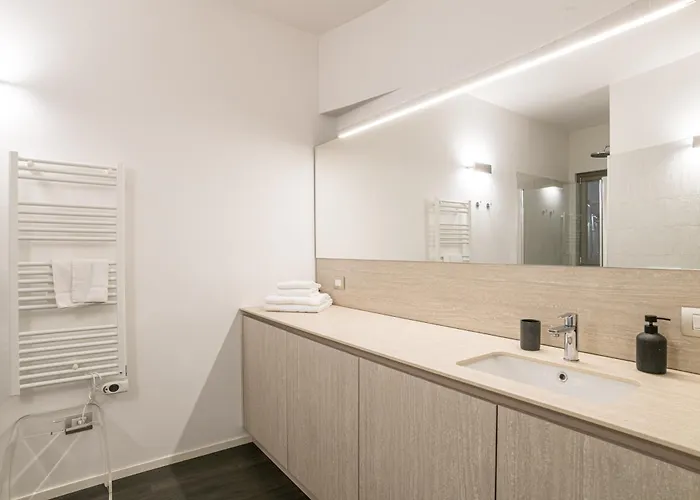 Apartament Palazzo La Cortesella - Modern Design & Location