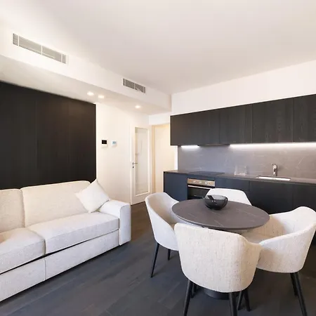 Palazzo La Cortesella - Modern Design & Location