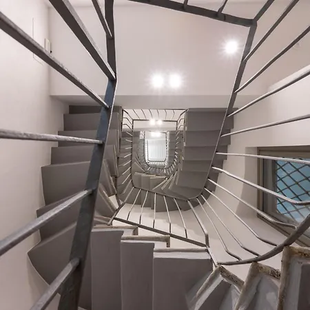 Апартаменты Palazzo La Cortesella - Modern Design & Location