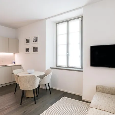 Palazzo La Cortesella - Modern Design & Location Apartamento