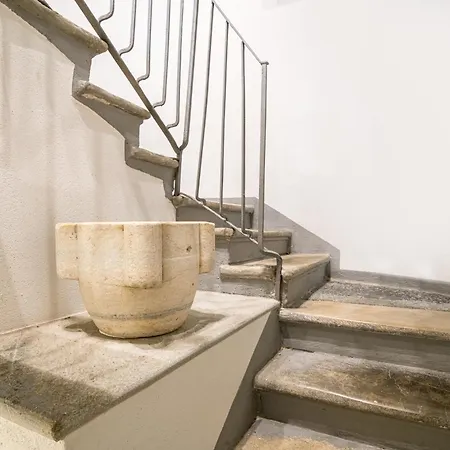 Palazzo La Cortesella - Modern Design & Location Como
