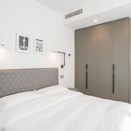 Palazzo La Cortesella - Modern Design & Location