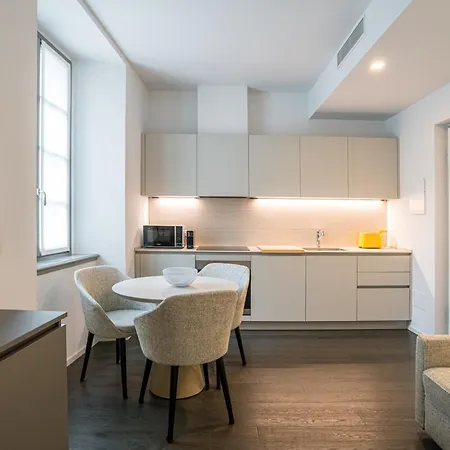 Palazzo La Cortesella - Modern Design & Location Апартаменты