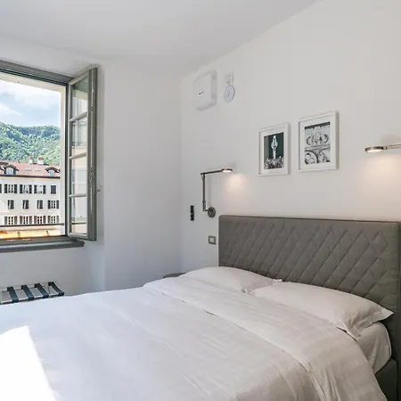 Palazzo La Cortesella - Modern Design & Location Apartment Como