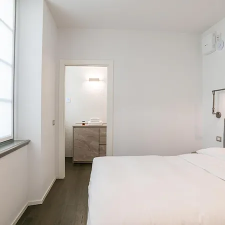 Palazzo La Cortesella - Modern Design & Location * Комо