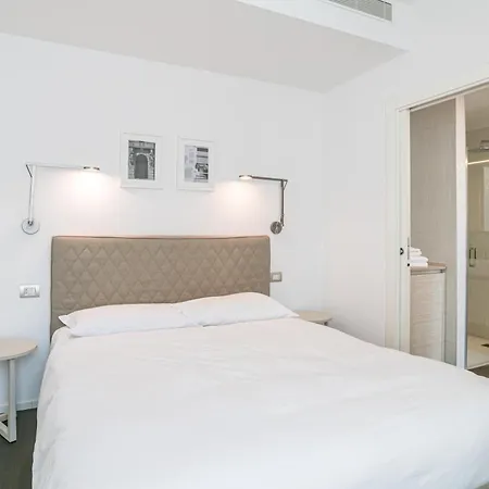 Palazzo La Cortesella - Modern Design & Location Apartment Como