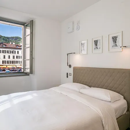 Palazzo La Cortesella - Modern Design & Location Como