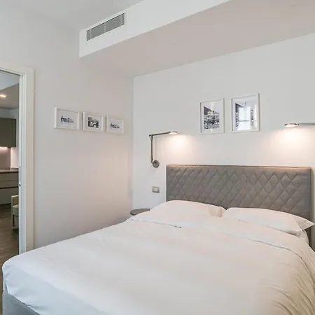Palazzo La Cortesella - Modern Design & Location * Como