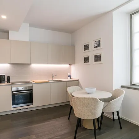 Palazzo La Cortesella - Modern Design & Location Комо