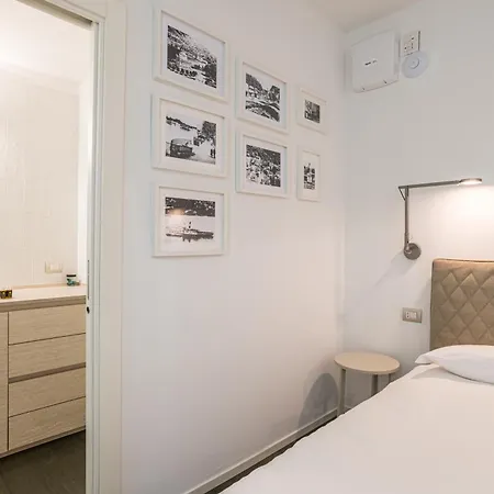 Palazzo La Cortesella - Modern Design & Location * Комо