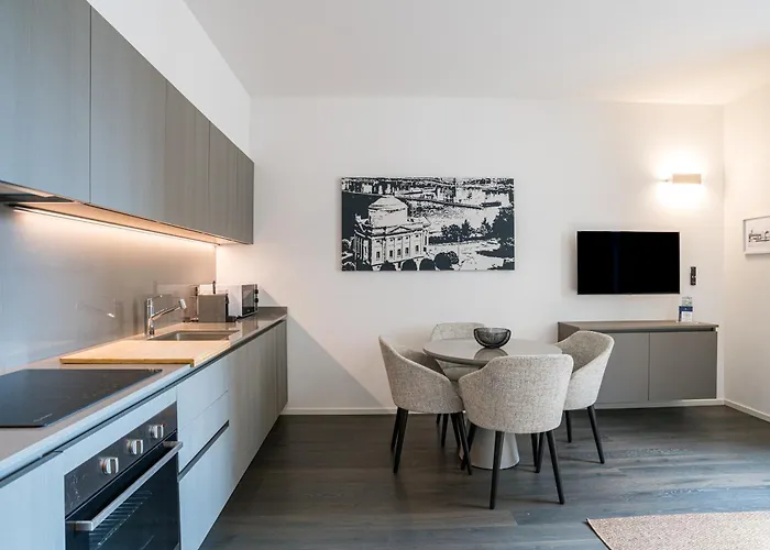 Appartement Palazzo La Cortesella - Modern Design & Location *