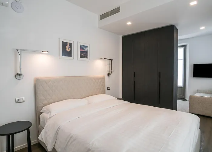 Palazzo La Cortesella - Modern Design & Location