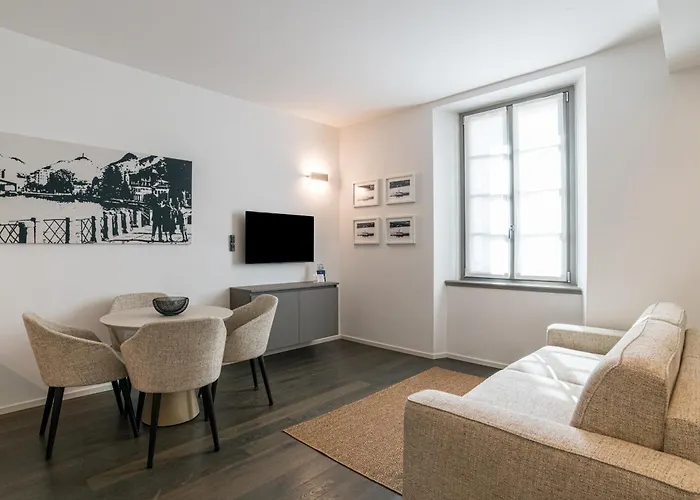 Palazzo La Cortesella - Modern Design & Location *