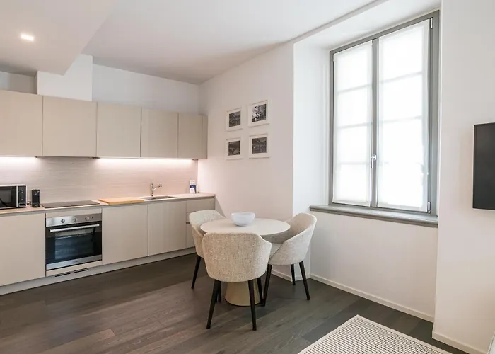 Palazzo La Cortesella - Modern Design & Location Como