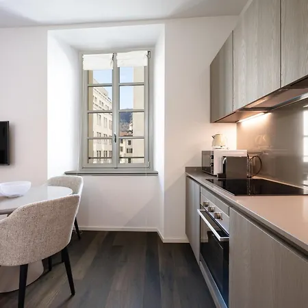 Palazzo La Cortesella - Modern Design & Location 아파트 *