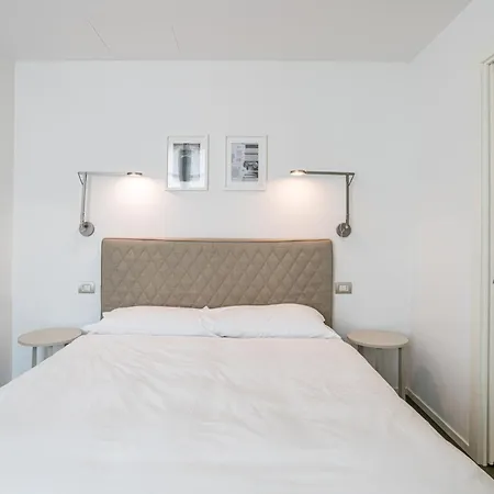 Palazzo La Cortesella - Modern Design & Location * 코모