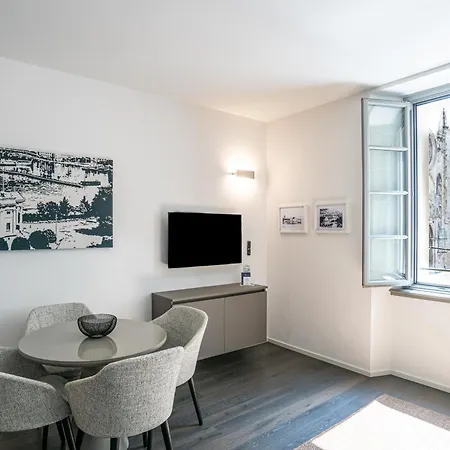 Palazzo La Cortesella - Modern Design & Location * 코모