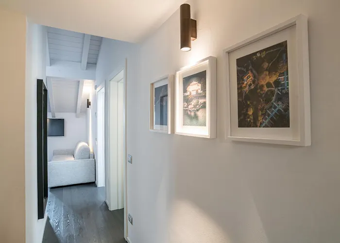 Palazzo La Cortesella - Modern Design & Location דירה *