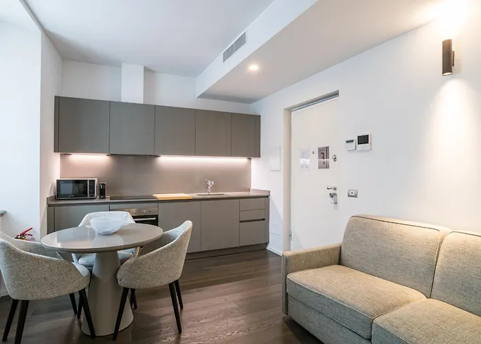 Palazzo La Cortesella - Modern Design & Location * קומו