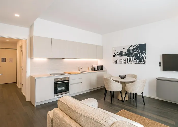 Palazzo La Cortesella - Modern Design & Location דירה *