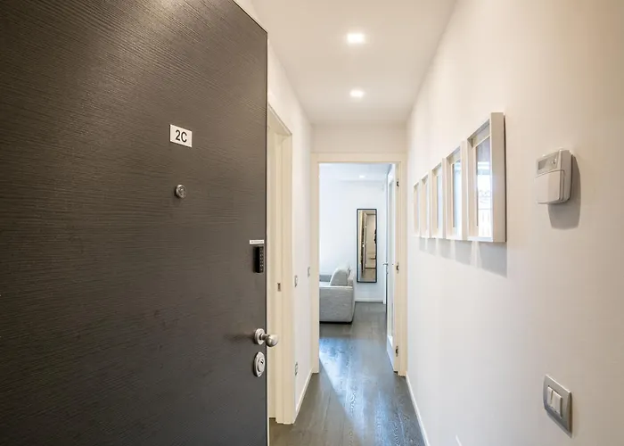 Palazzo La Cortesella - Modern Design & Location