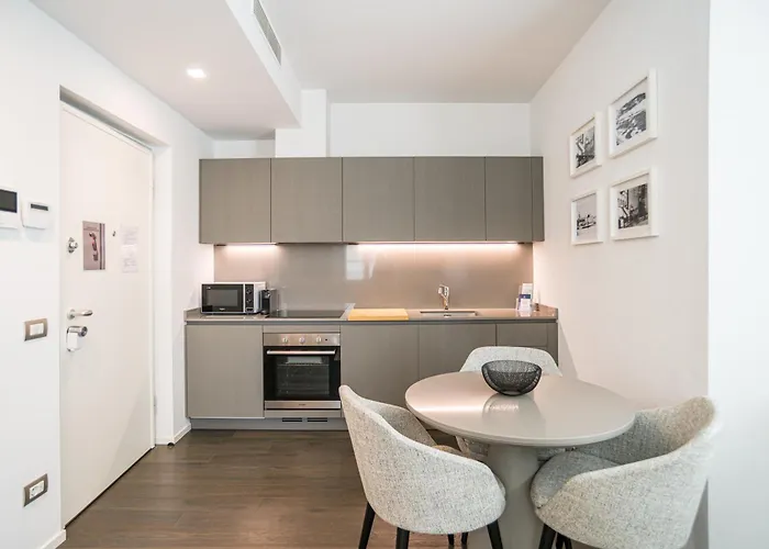 Palazzo La Cortesella - Modern Design & Location דירה קומו