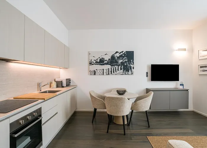 דירה Palazzo La Cortesella - Modern Design & Location