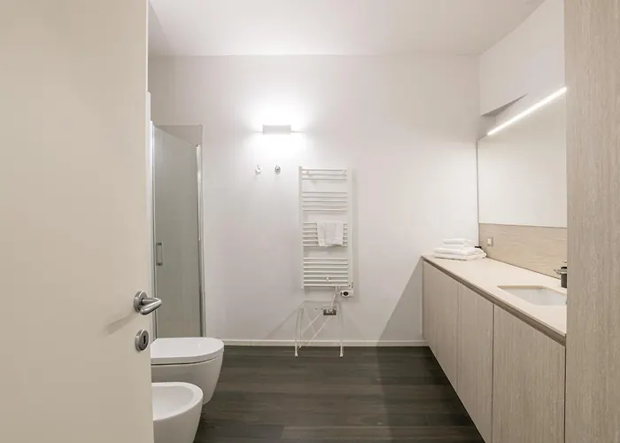 Palazzo La Cortesella - Modern Design & Location קומו