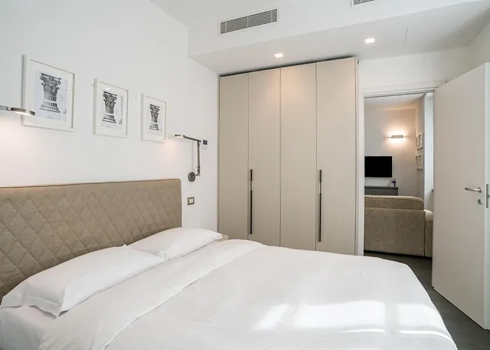 Palazzo La Cortesella - Modern Design & Location * קומו