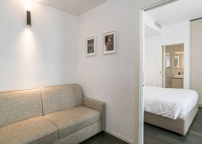 Palazzo La Cortesella - Modern Design & Location * קומו