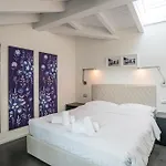 شقة Palazzo La Cortesella - Modern Design & Location