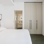 شقة Palazzo La Cortesella - Modern Design & Location *