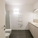 Palazzo La Cortesella - Modern Design & Location كومو
