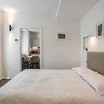 Palazzo La Cortesella - Modern Design & Location *