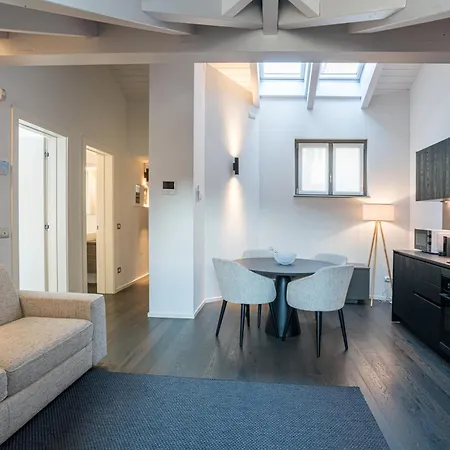 Appartamento Palazzo La Cortesella - Modern Design & Location *
